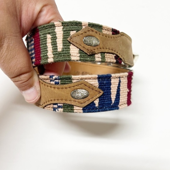 Circle Y of Yoakum Womens Leather Hand Woven Silvertone Boho Buckle Belt Size 26 - Picture 2 of 7